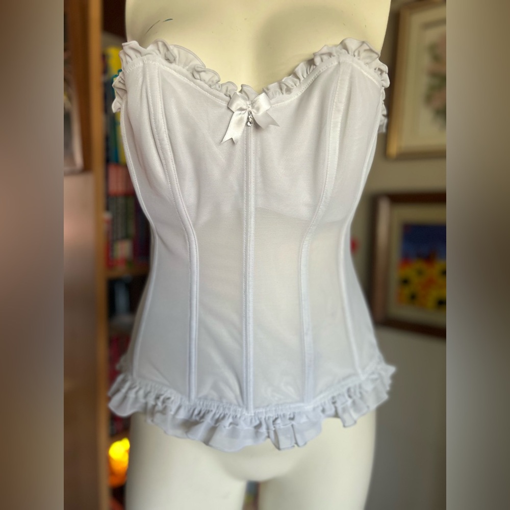 Lasenza size large soft grey/white corset top sweetheart neckline and ruffles